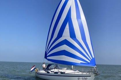 Electric sailing yacht Parbleu