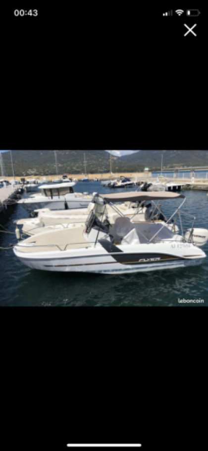 Charter Motorboat Flyer Flyer 660 Spacedeck La Ciotat
