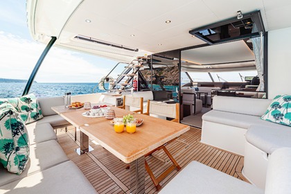 Charter Catamaran Prestige M48 Palma de Mallorca
