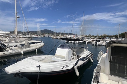 Location Bateau à moteur Zar Formenti Zar 75 Suite Sainte-Maxime