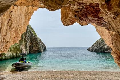 Olympia 008 Speedboat