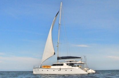 Rental Catamaran Custom 660 Phenocat - Incl Crew & Full Board Victoria