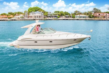 Rental Motorboat Cruiser Yachts IO1118044 Miami Beach