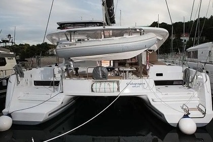 Charter Catamaran Lagoon Lagoon 42 Šolta