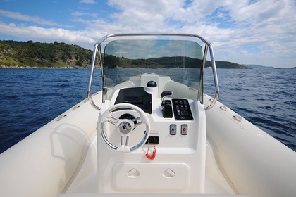 Semi rigide capelli tempest 8 mètres