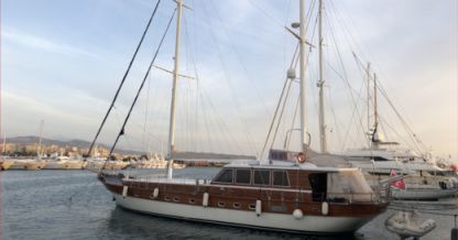 Alquiler Yate de vela Motor Sailer Euphoria Atenas