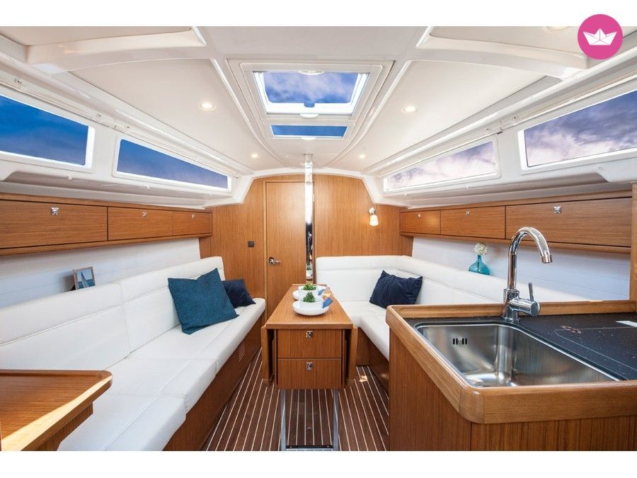 Charter sailboat in Zadar  