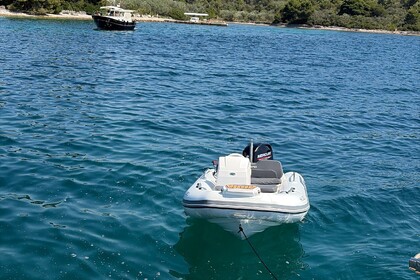 Hyra båt Motorbåt Azimut 84 Bibinje