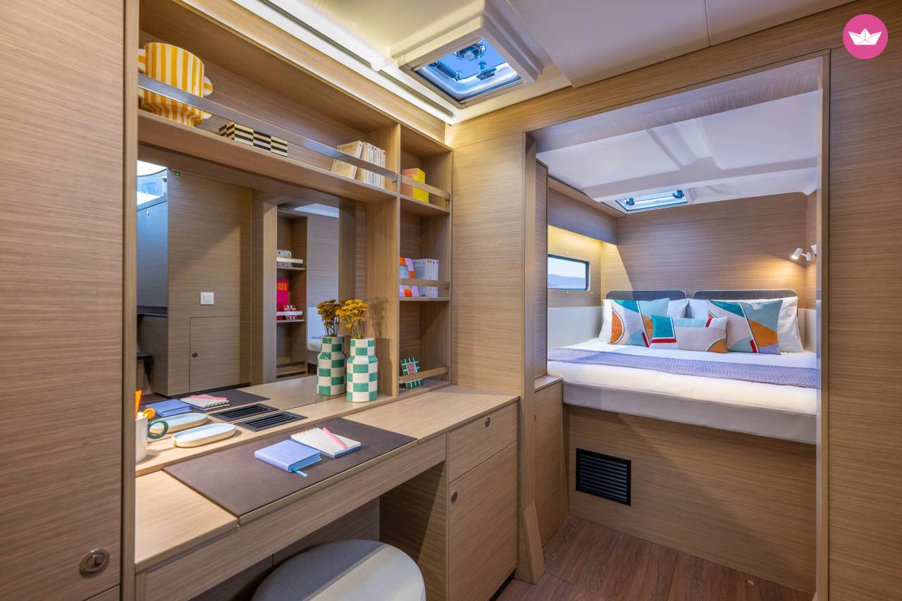 Catamaran Lagoon 38 3 cab doubles 11m 6
