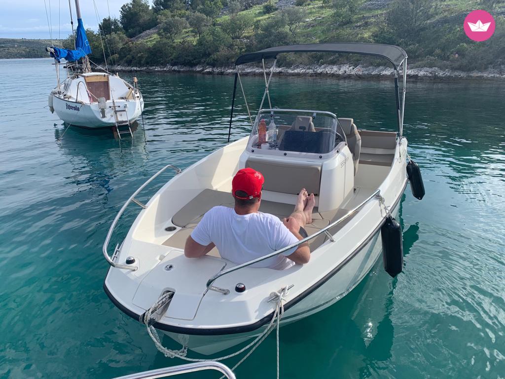 Alquiler Lancha Quicksilver 555 Activ Open Split