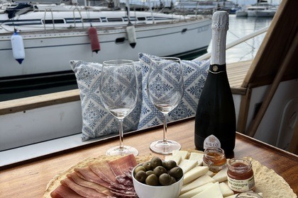 Charter Motorboat Stella Maris STELVIO CS287/D Cagliari