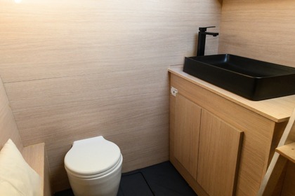 Hyra båt Motorbåt CAT Floating Square XL Amalfi
