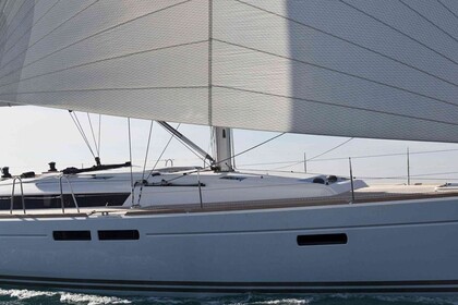 Hire Sailboat Jeanneau Sun Odyssey 469 Lefkada