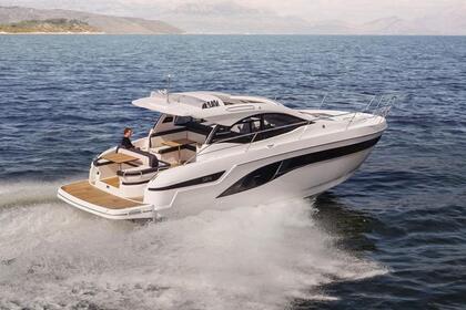 Charter Motorboat Bavaria SR 41 HT Naples