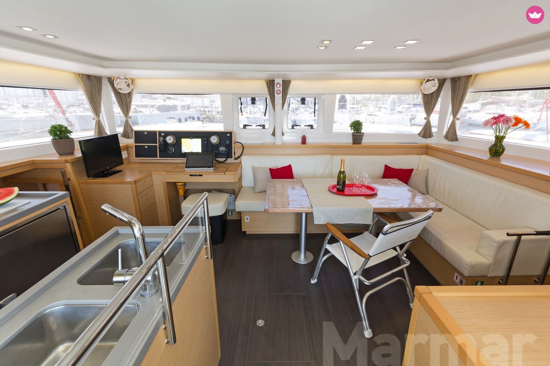 Lagoon 450F in Athens for hire