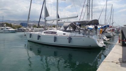 Charter Sailboat Beneteau Oceanis 43 Athens