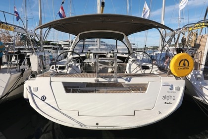 Hire Sailboat BENETEAU OCEANIS 48 Trogir