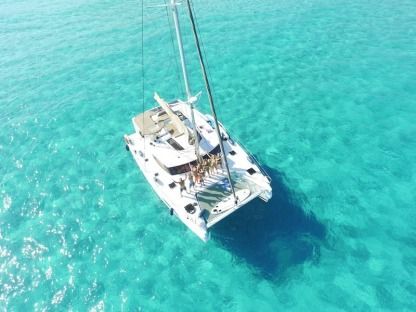Alquiler Catamarán Fountaine Pajot Helia 44 Calvi
