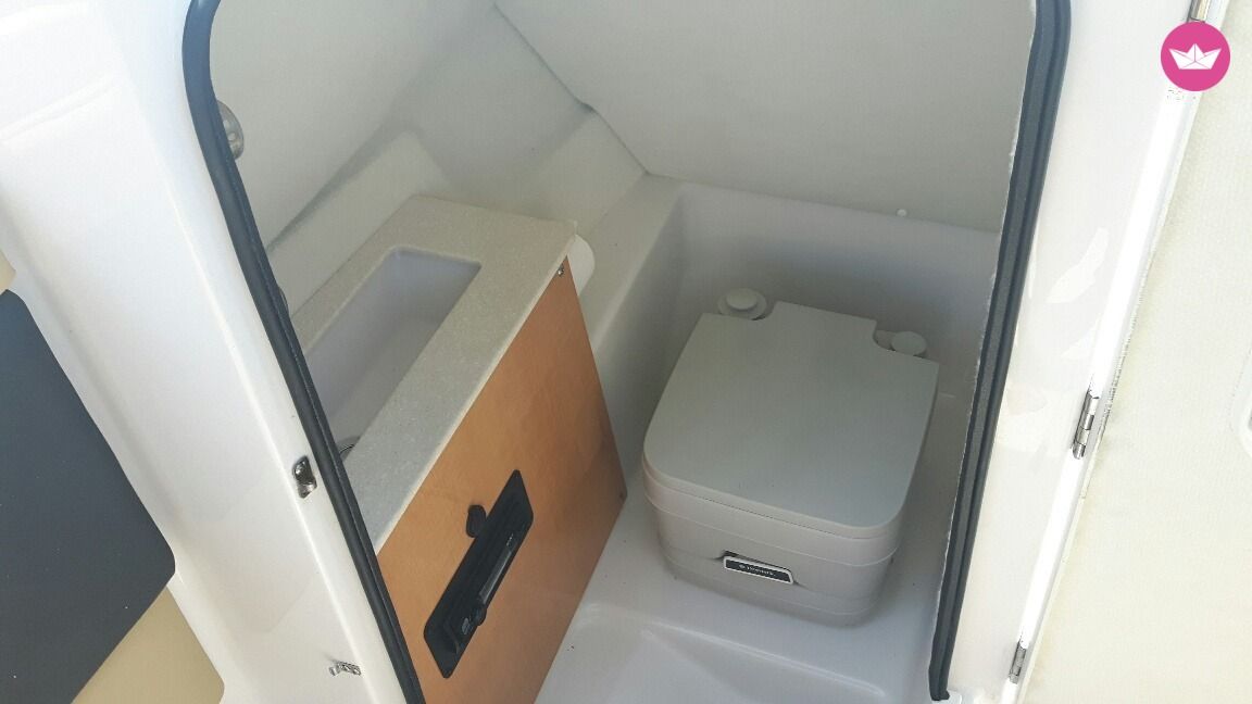 Bateau à moteur Glastron GT 245 300cv 6
