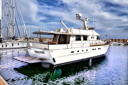 Noleggio Yacht a motore Baglietto Baglietto 21 Procida