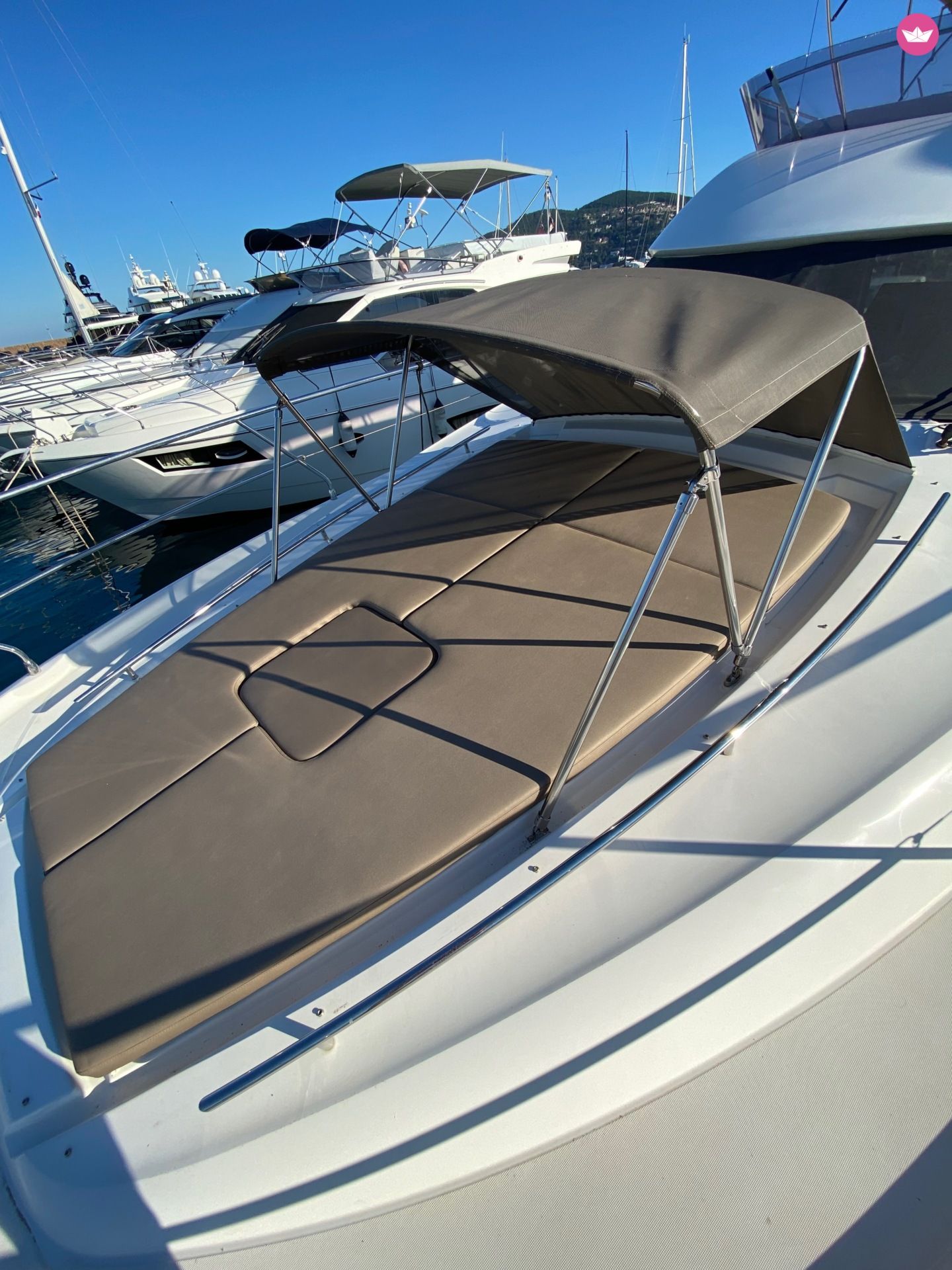 Bateau à moteur Jeanneau Prestige 500 Fly 870cv 7