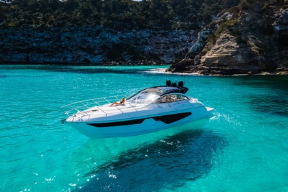 Charter Motorboat Sessa Marine C48 Ibiza