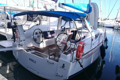 Hire Sailboat Bénéteau Oceanis 38.1 Marina di Portorosa