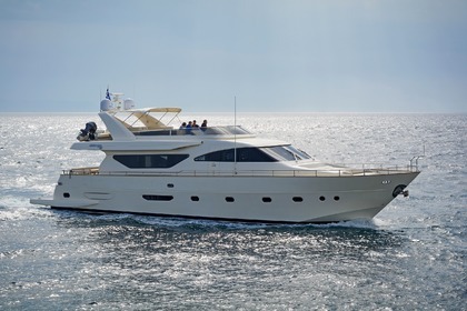 Hire Motor yacht Alalunga 78ft Athens