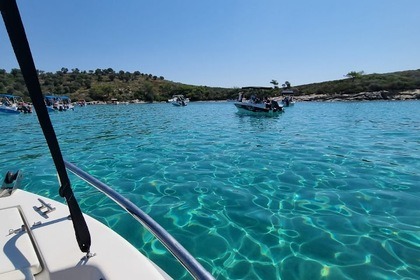 Motorboat in Vourvourou!