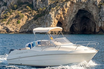 Hire Motorboat Jeanneau Leader 625 L'Escala