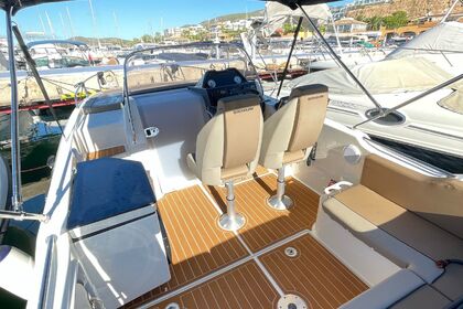 Quicksilver activ 755 sundeck