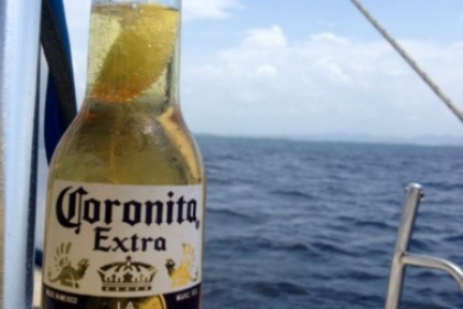 Endeavor 40 ft sailboat Bocas del Toro