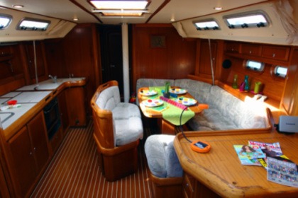 Charter Sailboat Bavaria 44 Exclusive Chios