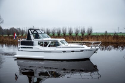 Charter Houseboat Pedro Solano 33 Grou