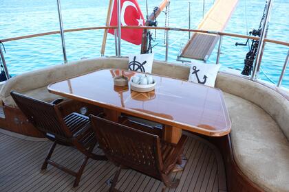 Refit 2023 Gulet klaar voor dagelijkse & wekelijkse cruise in Bodrum