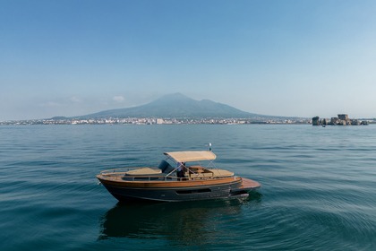 Hire Motorboat Cantieri Esposito Positano 32 Sorrento