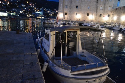 Hyra båt Motorbåt Damor 700 Dubrovnik