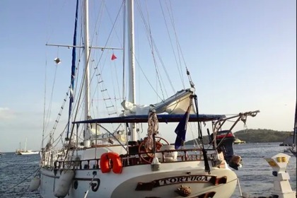 Hire Sailboat Formosa Velero Santa Marta