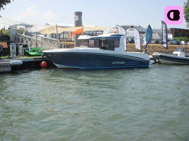 Bateau à moteur Beneteau Barracuda 9 400cv 2