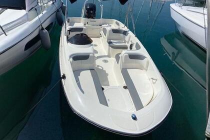 Location Bateau à moteur Bayliner E6 Bormes-les-Mimosas