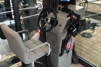 Rent this boat without a license and get to know M