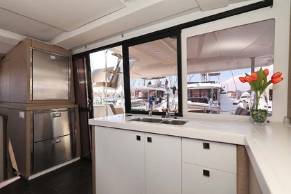 Rental Catamaran Fountaine Pajot Lucia 40 Marina Hramina