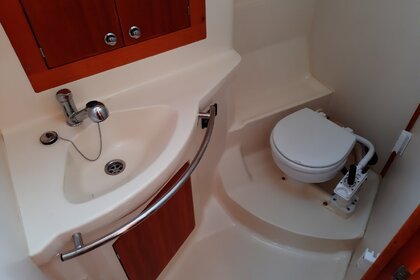 Your perfect Holiday companion Elan 384 in Zadar