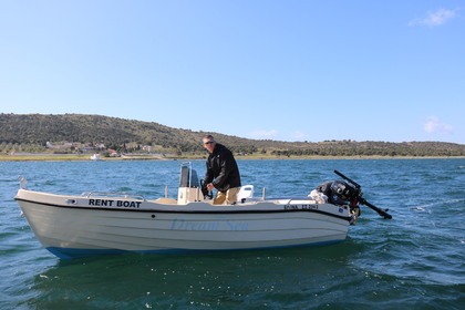 Rental Motorboat Argo 450 Santorini