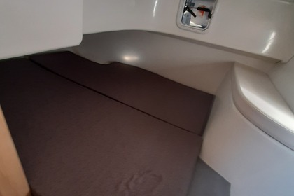 Brand new motor yacht  30 Hardtop