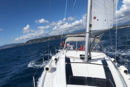 Charter Beneteau Oceanis 46.1