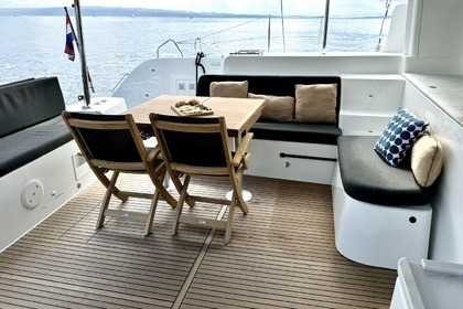 Alquiler Catamarán Lagoon-Bénéteau Lagoon 46 OW - 3 + 2 cab. Kaštel Gomilica