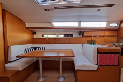 Hyra båt Segelbåt Jeanneau Sun Odyssey 449 Pula
