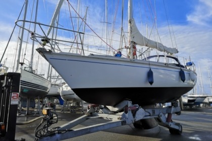 Voilier Jeanneau Gin Fizz super équipé croisière hauturière