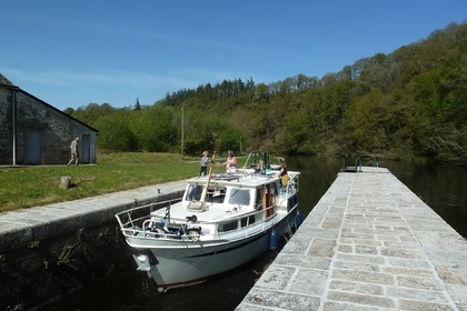 Charter Houseboat Pedro 1020 AK Hennebont